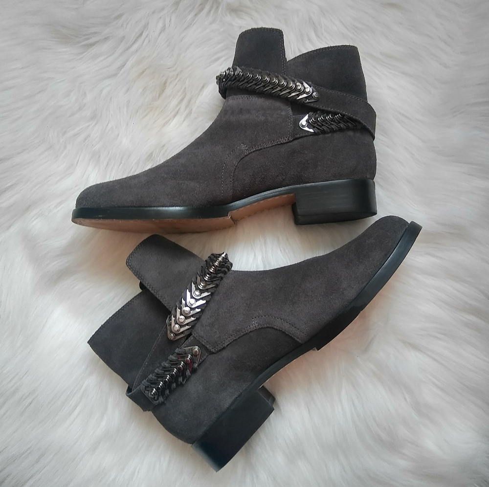 VC JOHN CAMUTO Rider Ankle Boots Leather Upper and Lining Size 7 1/2